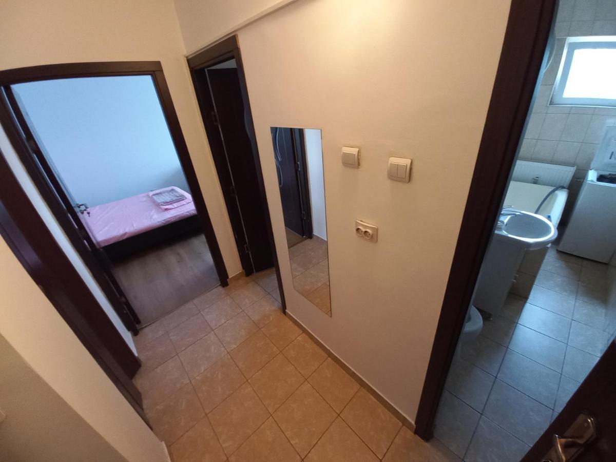 Studio Gorjului Bukarest Exteriör bild